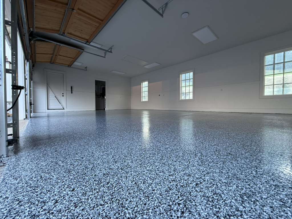 Luxury Residential Polyaspartic Flake System